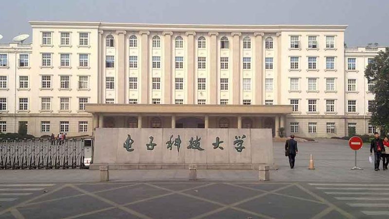 成都本地线路板厂家：揭秘线路板生产的奥秘